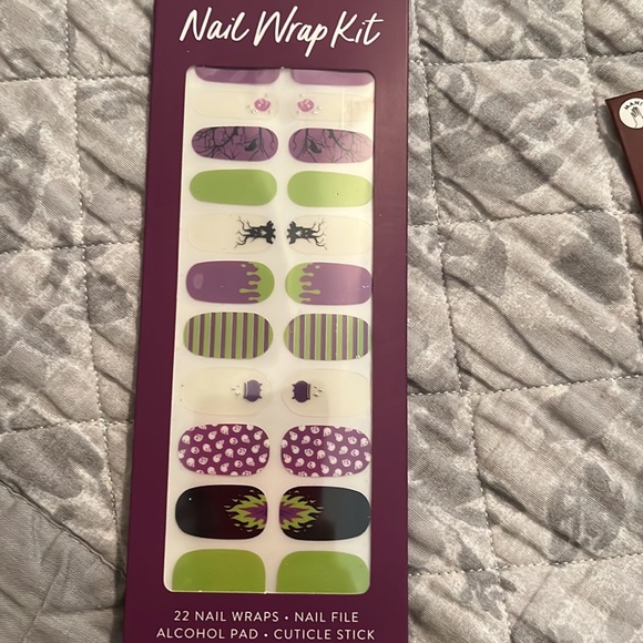 😺. OCS NAIL WRAPS X 4 - Picture 2 of 4
